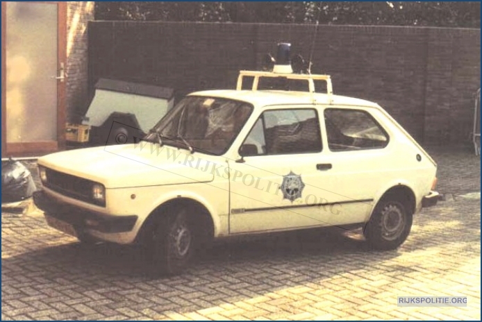 VRTG KSA Fiat 127 VFT104  RP Distr Dordrecht 1981 J Riem 00308 bw (7V)wm