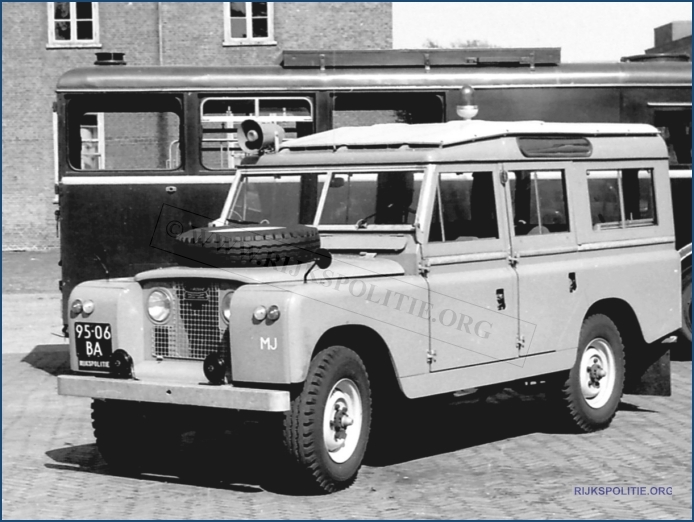 VRTG Landrover rdw66 Arc FE 95 06 BA bw (7V)WM