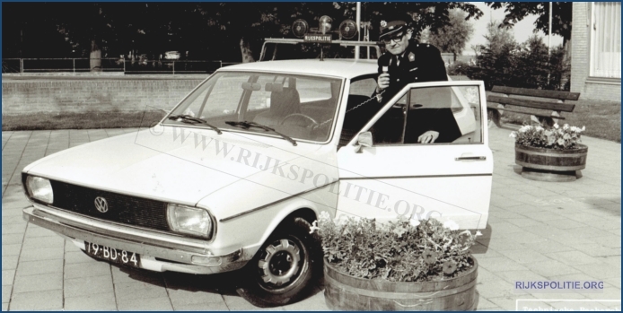 VRTG RSA VW Passat 1973 rdw RPG Waddinxveen P01 1974 Adj. Ruissen neemt 1e ontvangst bw (7V)WM