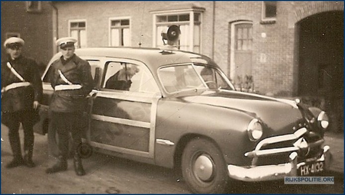 VRTG 45 60 VSA 1950 Ford Woody scan bw (7V)W