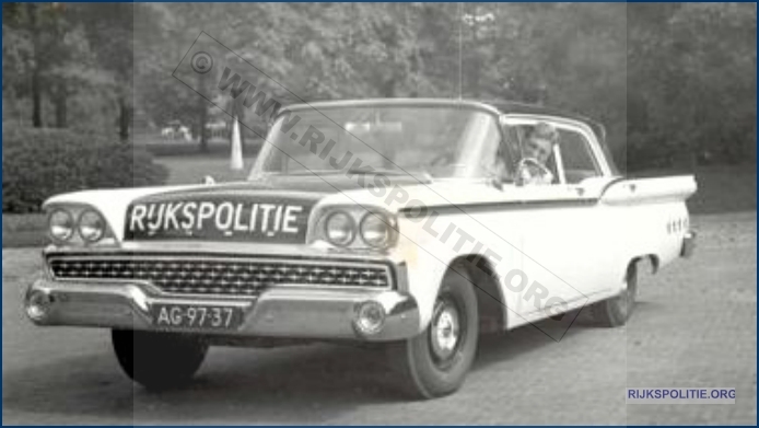 VRTG 45 60 VSA Ford Fairlane 1959 AG 97 37 bw (7V)W