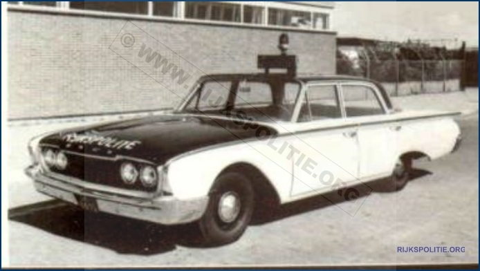 VRTG 45 60 VSA Ford Fairlane 1960 bw (7V)W