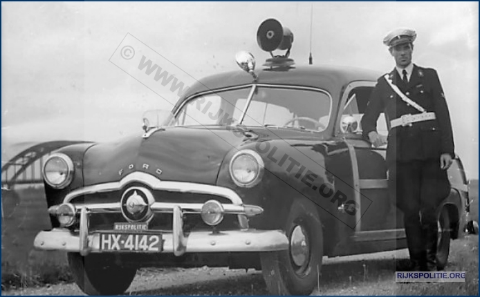 VRTG 45 60 VSA Ford Woody 1950 Scheper bw (7V)W