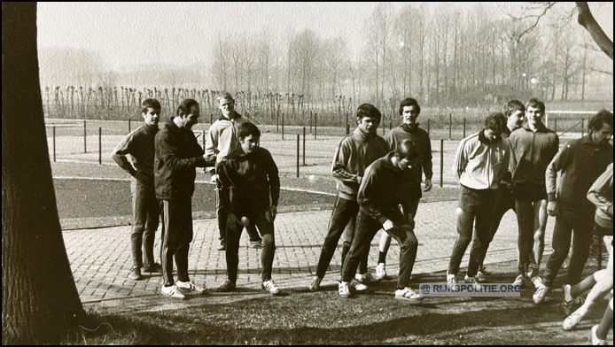 OPLS Horn 1975 klasC Labruyére  D2 (2)  bw(7V)