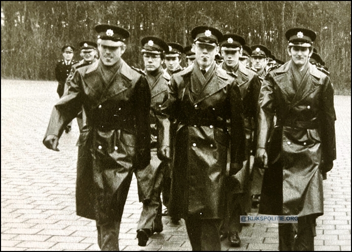 OPLS Horn 1975 klasC Labruyére  D2 (3)  bw(7V)