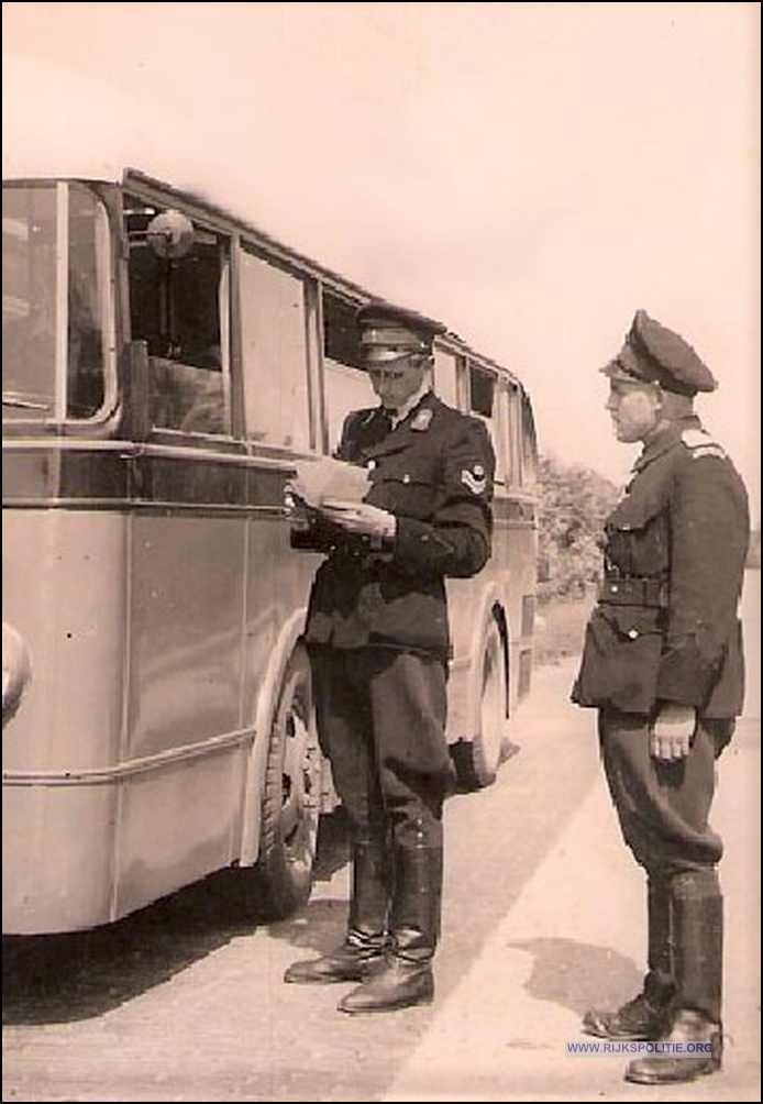 VKG Apeldoorn Archief Scheper 1947 foto 4a tekst bw2(7V)