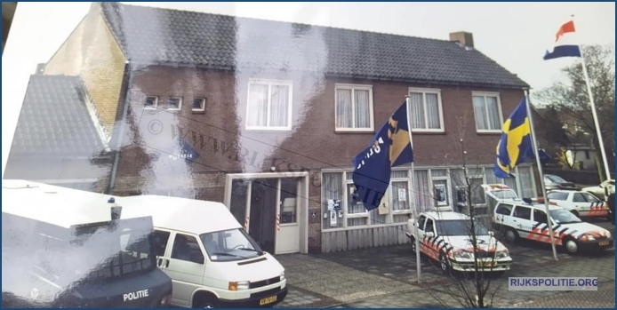 GRP Drunen Groeps  en Rayonbureau Prins Bernhardstraat 9 te Drunen ein 90 bw (7V)WM