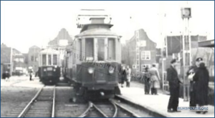 GRP Edam Volendam groepsbureau Europaplaien1953 (1)  bw (7V)