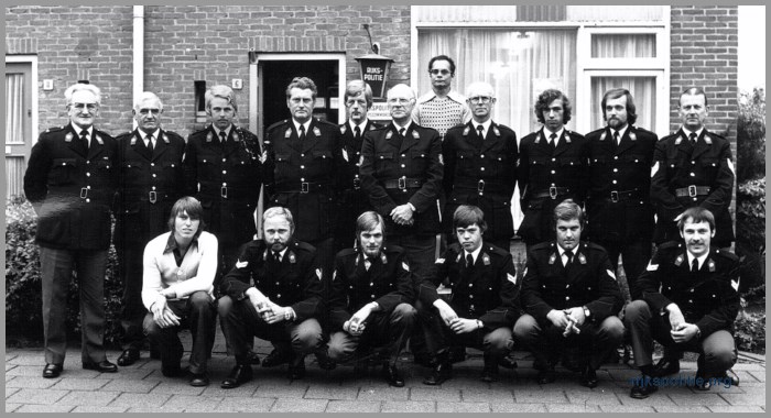 RPGRP Landsmeer Groepsfoto plm. 1977 voor bureau Goudpluvier(7V)