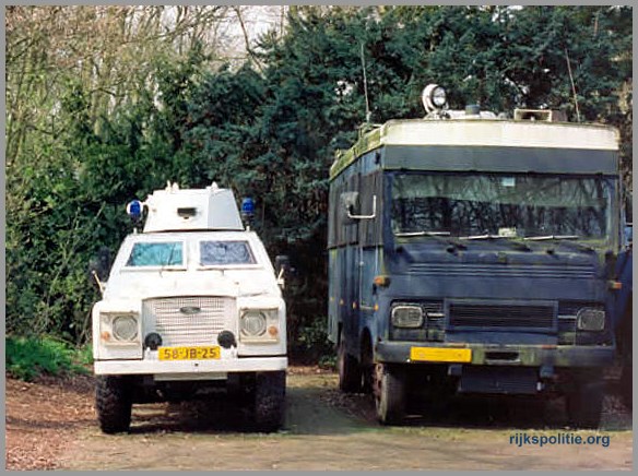 RPGRP De Lier CD Pantservoewrtuig en ME-bus 1976(7V)