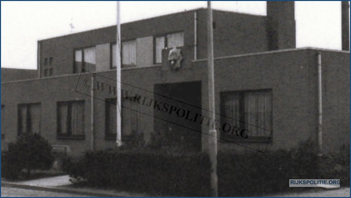 GRP WZ Vlaanderen Bureau Oostburg Kijkdoos  bw (7V)