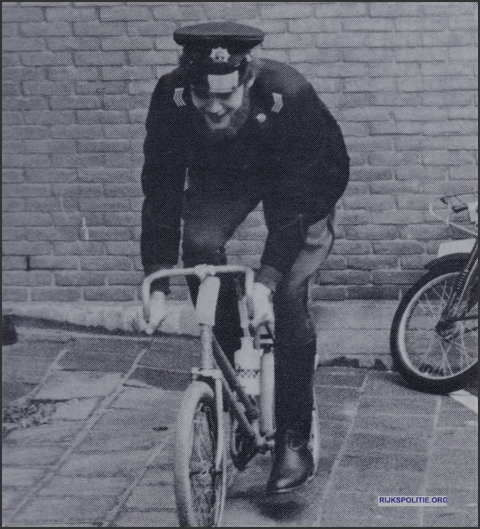RPG Waddinxveen P10 1979 05 nieuwe fiets jeugdagent bw(7V)