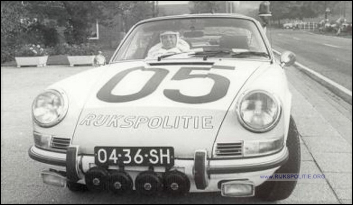 Porsche 911 12.05 71 04 36 SH. vergroot bw(7V)