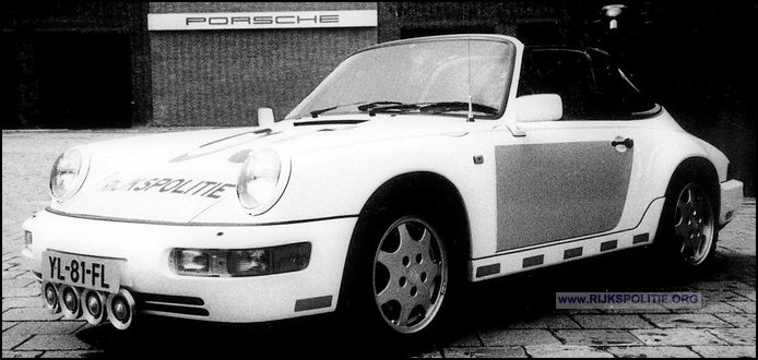 Porsche 911 12.05 90 YL 81 FL rvm later de 1243 Gespot bij Pon in Den Haag 1 bw(7V)