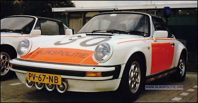 Porsche 911 12.30 86 PV 67 NB KH 0035 bw(7V)
