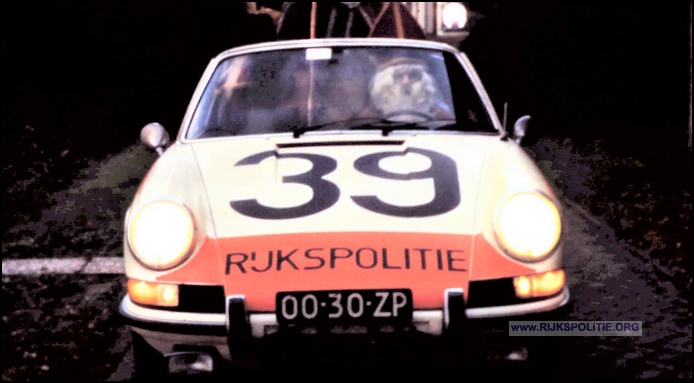 Porsche 911 12.39 73 00 30 ZP jdw (2) bw(7V)