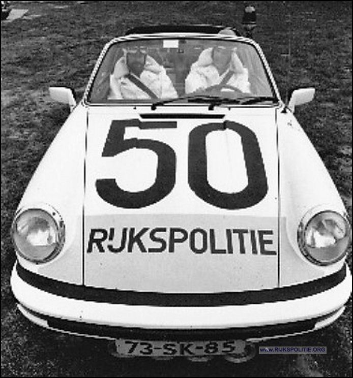 Porsche 911 12.50 77 73 SK 85 1 (2) bw(7V)