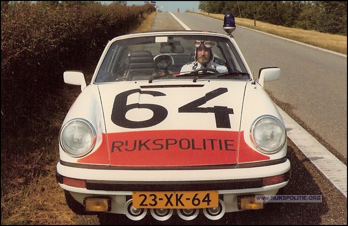 Porsche 911 12.64 78 23 XK 64 bk (2) bw(7V)