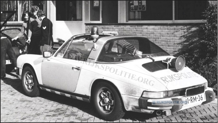Porsche 911 12.41 77 31 RM 36 as (3)  bw(7V)