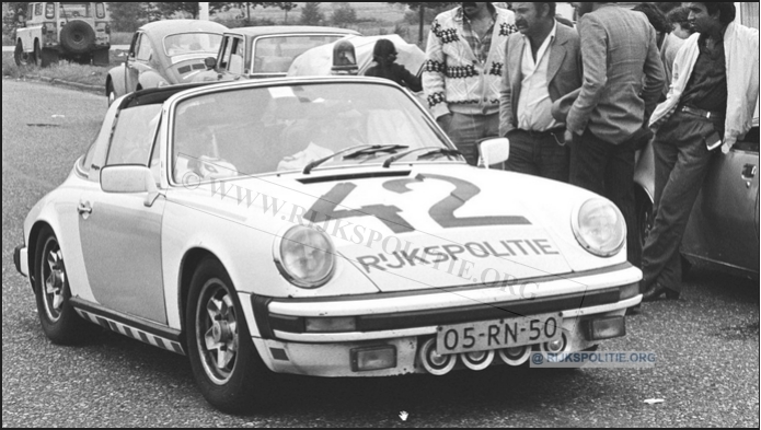 Porsche 911 12.42 77''05 RN 50 ct 2 (3)  bw(7V)