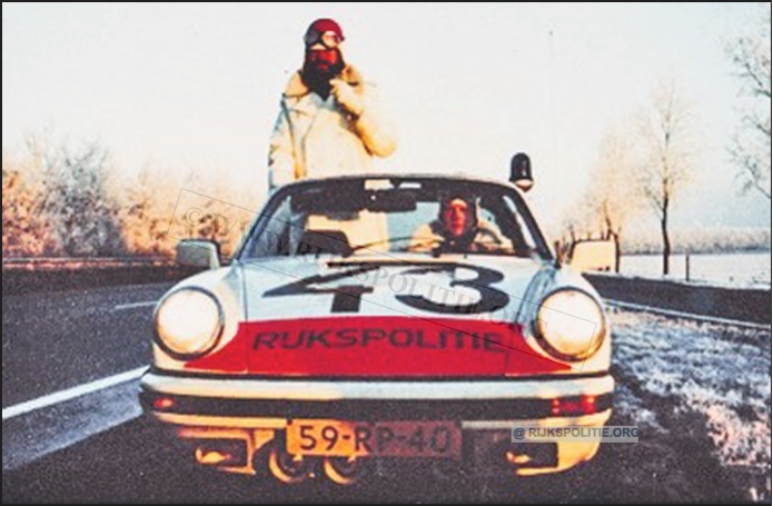 Porsche 911 12.43 77 59 RP 40 jdw  bw(7V)