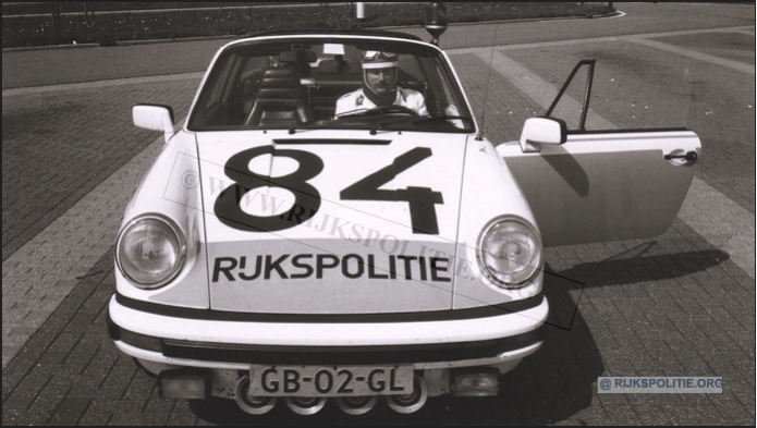 Porsche 911 12.84 80 GB 02 GL 0006   bw(7V)