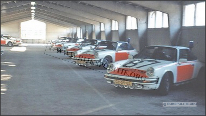 Porsche 911 12.87 80 GB 05 GL (2)  bw(7V)