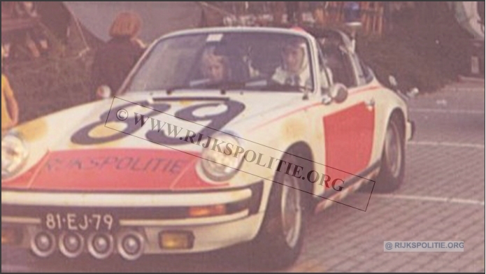 Porsche 911 12.89 74 81 EJ 79  bw(7V)