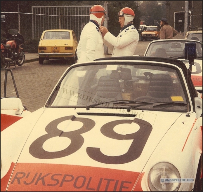 Porsche 911 12.89 80 GB 41 VL  BW(7V)