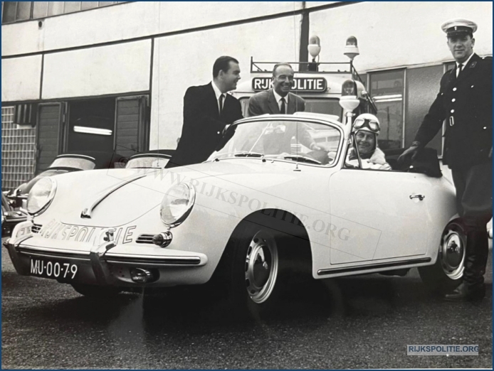 VKS Bilthoven Archief de Groot SBV Stuttgart (2) MU 00 79 bw (7V)