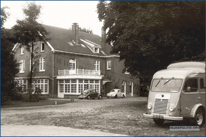 HVKS H09 Villa de Varenkamp 1960 109 Verkeersschool bw (7V)