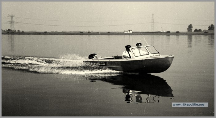 RPtW Grp Kampen speedboat RVB124 cSpits(2)(7V)