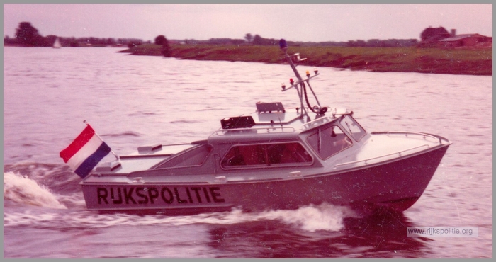 RPtW Grp Kampen Boot RVB105 Zutphen Burger(7V)