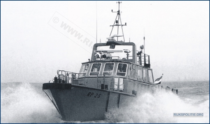 RP25 3 P25 Beerman  bw (7V)W