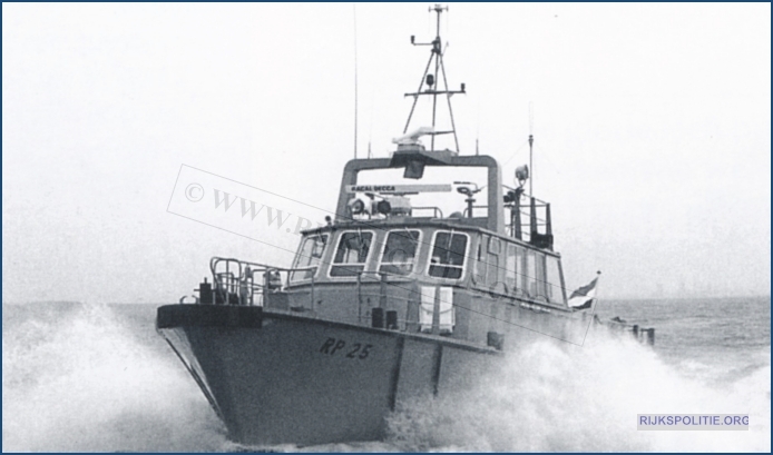 RP25 3 Mooij S2330La SAM 1355  bw (7V)W