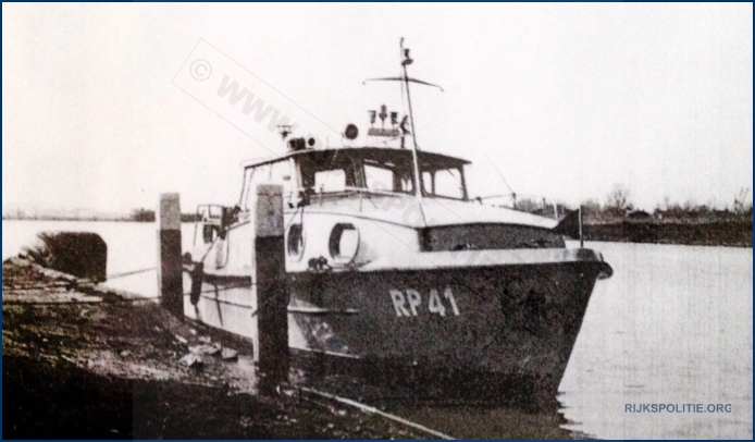 RPtW Boot RP41 2 info  bw (7V)WM